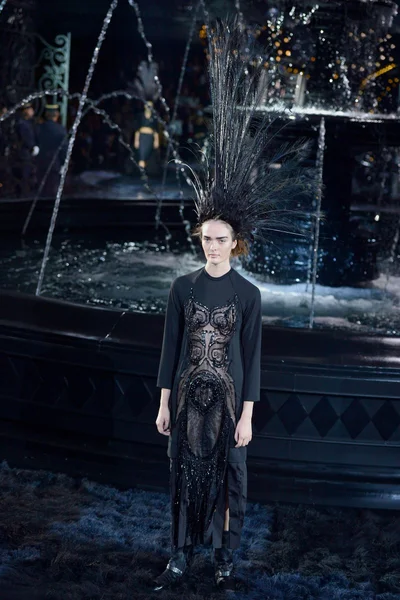 Look 23